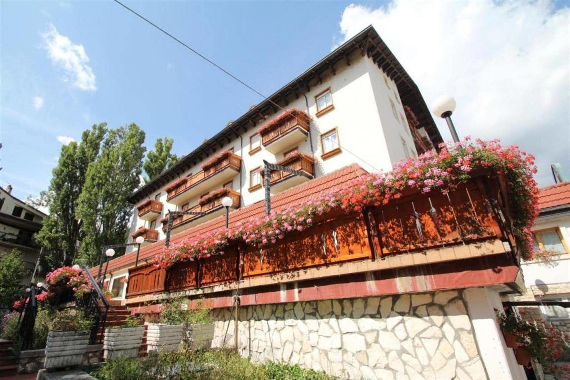 Grande Albergo Roccaraso Zewnętrze zdjęcie